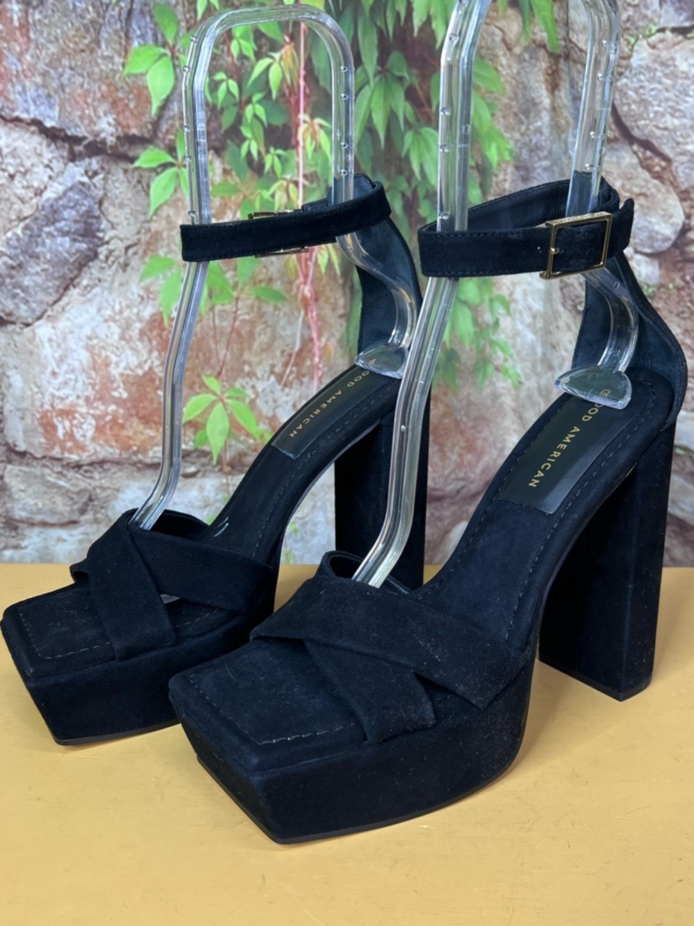 GOOD AMERICAN Chunky Black Suede Ankle Strap Platform Sandals, 9.5 - Picture 3 of 14